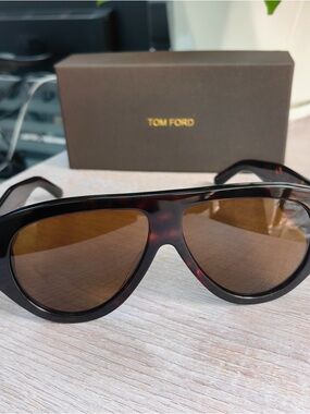 Tom Ford Tortoiseshell Brown Gradient Aviator Sunglasses